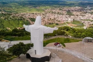 PM apreende facão em carro de torcida organizada do CRB em Palmeira dos Índios