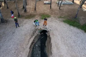 MPF apura despejo irregular de esgoto no mar da Ponta Verde