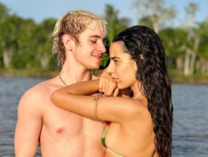 Marina Sena “Lacra” com Grito na Janela ao Celebrar Permanência de Juliano Floss no BBB 26