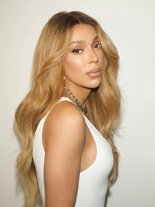 Erika Hilton Causa Polêmica ao Chamar Falsos Pastores de “Cafetões da Fé” no Roda Viva