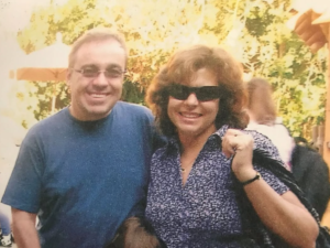 Rose Miriam Emociona Web com Foto Rara de Gugu e a Família