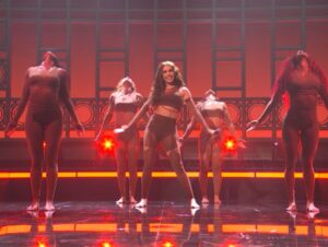 Anitta ‘Lacra’ no SNL e Conquista o Mundo com Performance Histórica