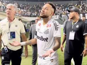 Polêmica com Neymar: Torcedor que o ‘encarou’ publica vídeo viral e justifica: “Ninguém é maior que o Santos!”