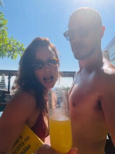 José Loreto é Flagrado em Clima de Romance e Agita as Redes Sociais