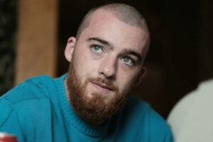 Adeus, Fezco? Euphoria 3 Revelará o Destino Final do Personagem de Angus Cloud