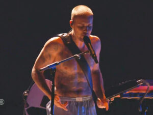 Justin Bieber é confirmado como headliner do Coachella 2026 e agita a internet!