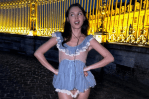 Olivia Rodrigo Retorna com Clipe Polêmico e Revive Estética ‘Baby Doll’